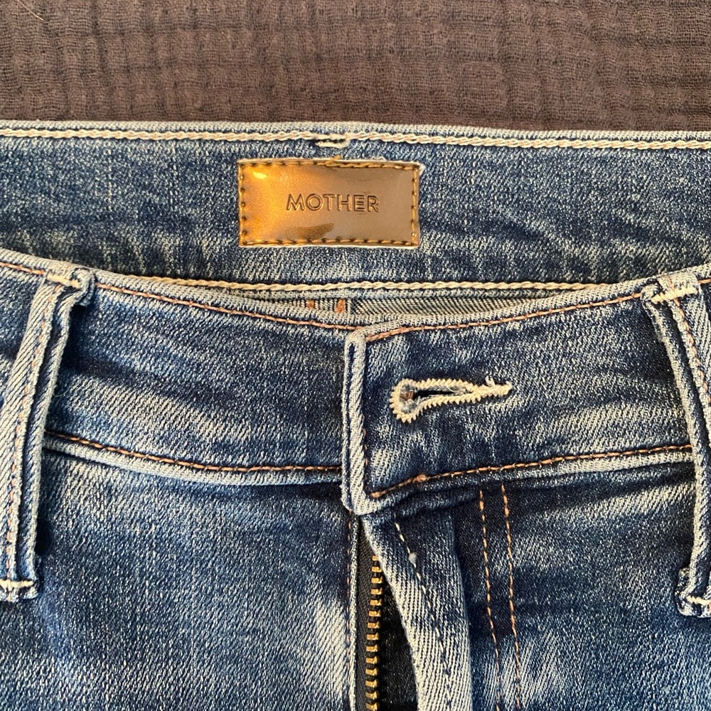 MOTHER Indigo Insider Crop Jeans